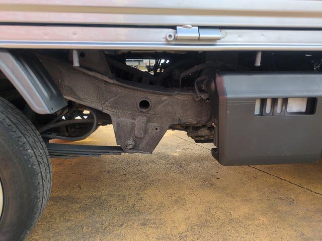 ハイゼットトラック エクストラＳＡＩＩＩｔ　４ＷＤ　ＡＴ　衝突被害軽減システム　アルミホイール　ＥＳＣ　エアコン　パワーウィンドウ　運転席エアバッグ（28枚目）