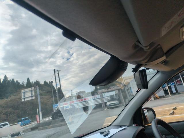 ブーン シルク　ＳＡＩＩ　バックカメラ　クリアランスソナー　衝突被害軽減システム　ＬＥＤヘッドランプ　スマートキー　アイドリングストップ　電動格納ミラー　ＣＶＴ　盗難防止システム　衝突安全ボディ　ベンチシート　ＡＢＳ　ＥＳＣ（7枚目）