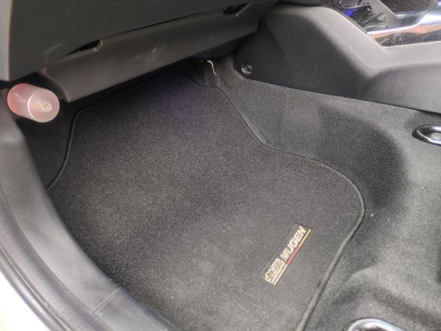 フィットハイブリッド Ｌパッケージ　ハイブリッド　ＥＴＣ　ＴＶ　オートクルーズコントロール　ＬＥＤヘッドランプ　スマートキー　電動格納ミラー　ＡＴ　盗難防止システム　衝突安全ボディ　ＡＢＳ　ＥＳＣ　エアコン　パワーステアリング（22枚目）