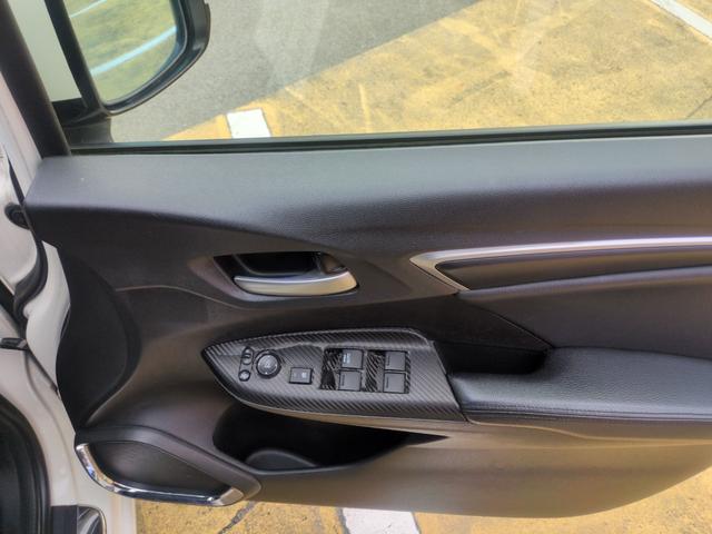 フィットハイブリッド Ｌパッケージ　ハイブリッド　ＥＴＣ　ＴＶ　オートクルーズコントロール　ＬＥＤヘッドランプ　スマートキー　電動格納ミラー　ＡＴ　盗難防止システム　衝突安全ボディ　ＡＢＳ　ＥＳＣ　エアコン　パワーステアリング（25枚目）