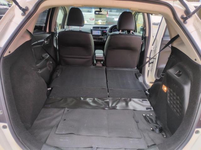 フィットハイブリッド Ｌパッケージ　ハイブリッド　ＥＴＣ　ＴＶ　オートクルーズコントロール　ＬＥＤヘッドランプ　スマートキー　電動格納ミラー　ＡＴ　盗難防止システム　衝突安全ボディ　ＡＢＳ　ＥＳＣ　エアコン　パワーステアリング（50枚目）