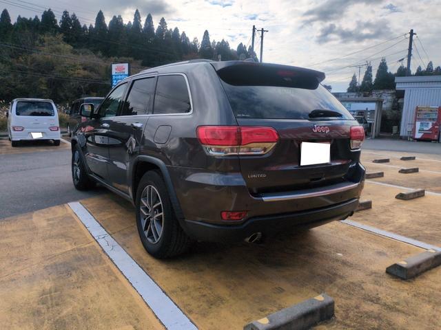 ジープ・グランドチェロキー リミテッド　ナビＴＶ　Ｓカメラ　Ｂｌｕｅｔｏｏｔｈ対応　メモリーナビ　Ｂカメ　ヒーター　パワーウィンドウ　盗難防止装置　Ｆカメラ　クルコン　電動シート　オートエアコン　オートライト　ＵＳＢ接続　パーキングアシスト（17枚目）