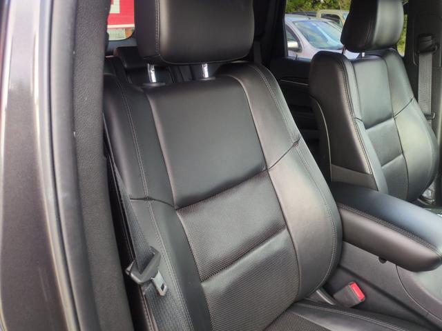 ジープ・グランドチェロキー リミテッド　ナビＴＶ　Ｓカメラ　Ｂｌｕｅｔｏｏｔｈ対応　メモリーナビ　Ｂカメ　ヒーター　パワーウィンドウ　盗難防止装置　Ｆカメラ　クルコン　電動シート　オートエアコン　オートライト　ＵＳＢ接続　パーキングアシスト（28枚目）