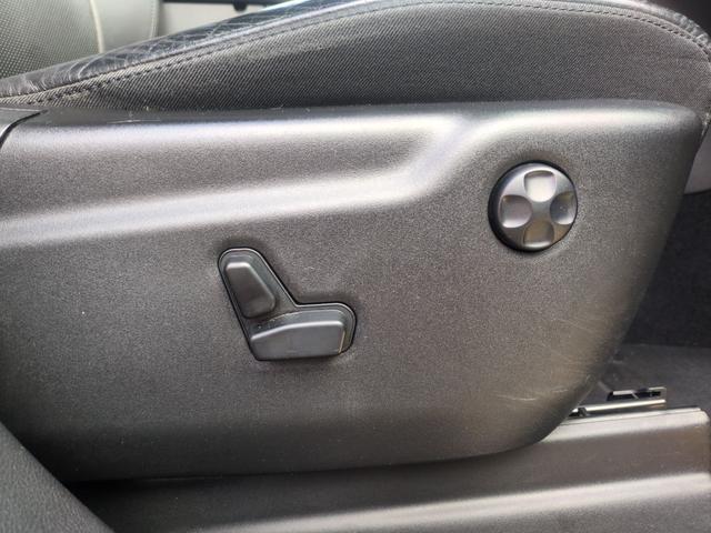 ジープ・グランドチェロキー リミテッド　ナビＴＶ　Ｓカメラ　Ｂｌｕｅｔｏｏｔｈ対応　メモリーナビ　Ｂカメ　ヒーター　パワーウィンドウ　盗難防止装置　Ｆカメラ　クルコン　電動シート　オートエアコン　オートライト　ＵＳＢ接続　パーキングアシスト（29枚目）