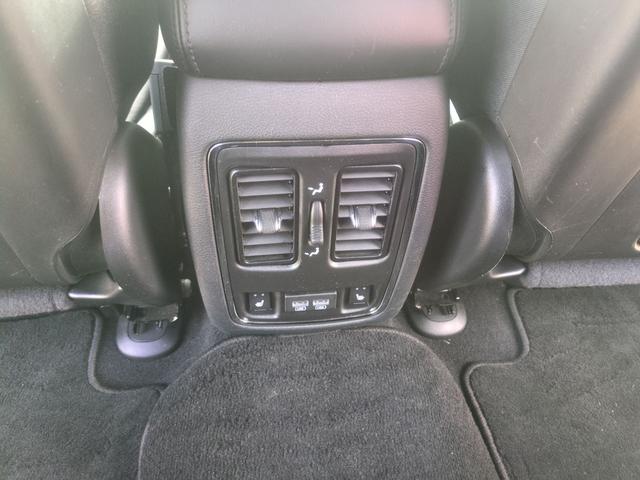 ジープ・グランドチェロキー リミテッド　ナビＴＶ　Ｓカメラ　Ｂｌｕｅｔｏｏｔｈ対応　メモリーナビ　Ｂカメ　ヒーター　パワーウィンドウ　盗難防止装置　Ｆカメラ　クルコン　電動シート　オートエアコン　オートライト　ＵＳＢ接続　パーキングアシスト（49枚目）