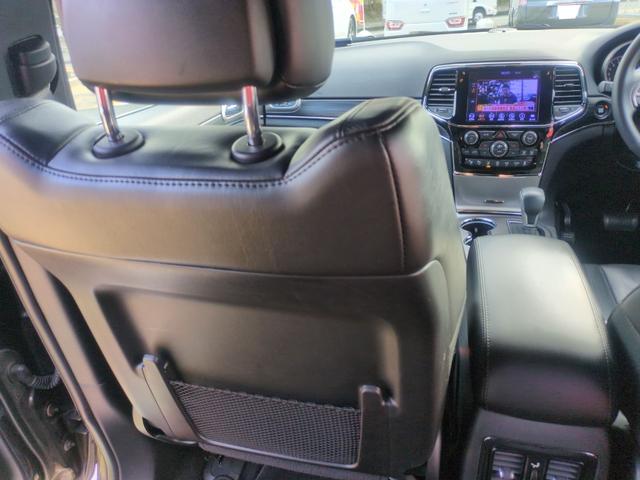 ジープ・グランドチェロキー リミテッド　ナビＴＶ　Ｓカメラ　Ｂｌｕｅｔｏｏｔｈ対応　メモリーナビ　Ｂカメ　ヒーター　パワーウィンドウ　盗難防止装置　Ｆカメラ　クルコン　電動シート　オートエアコン　オートライト　ＵＳＢ接続　パーキングアシスト（57枚目）