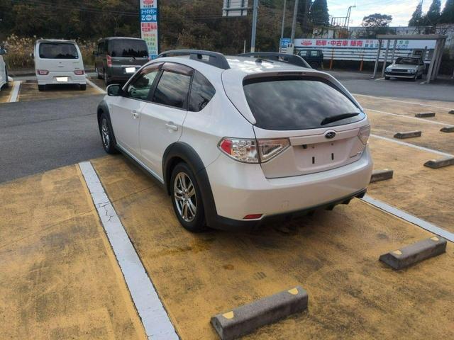 ＸＶ １．５ｉ　ドライブレコーダー　ＥＴＣ　バックカメラ　パワーシート　ナビ　ＴＶ　ＨＩＤ　スマートキー　電動格納ミラー　盗難防止システム　衝突安全ボディ　ＣＤ　ＤＶＤ再生　ＡＢＳ　エアコン　Ｔベルト交換済（17枚目）