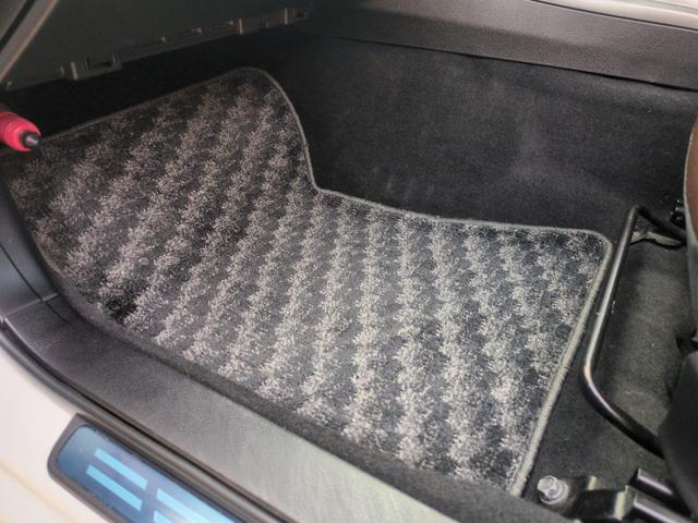 ＸＶ １．５ｉ　ドライブレコーダー　ＥＴＣ　バックカメラ　パワーシート　ナビ　ＴＶ　ＨＩＤ　スマートキー　電動格納ミラー　盗難防止システム　衝突安全ボディ　ＣＤ　ＤＶＤ再生　ＡＢＳ　エアコン　Ｔベルト交換済（31枚目）