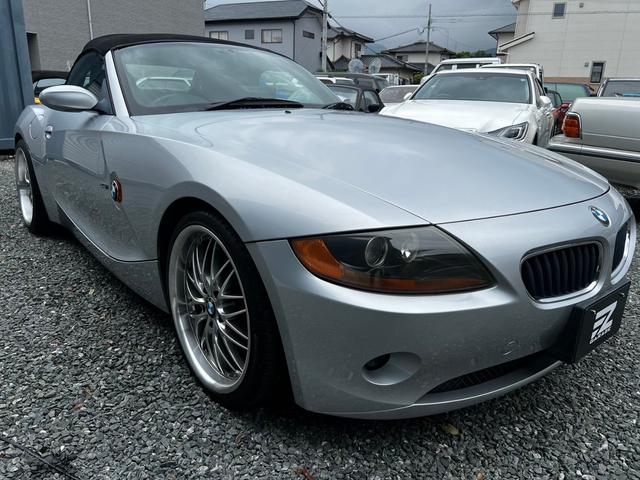 Ｚ４ ２．５ｉ　電動オープン　本革シート　メモリー付電動シート　シートヒーター　キーレス　１８インチ純正アルミホイール　幌開閉モーター新品交換済み（15枚目）