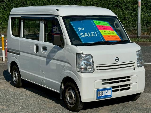 ＮＶ１００クリッパーバン ＤＸ　５ＡＧＳ車　ハイルーフ　４人乗　集中ドアロック　両側スライドドア　ヘッドライトレベライザー　エアコン　パワステ　ダブルエアバッグ　フルフラットシート　ドアバイザー　スペアキー　禁煙車　取説　記録簿（6枚目）