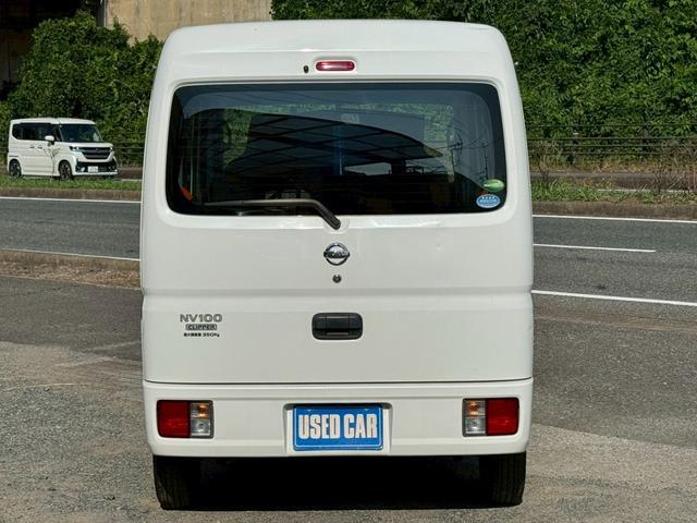 ＮＶ１００クリッパーバン ＤＸ　５ＡＧＳ車　ハイルーフ　４人乗　集中ドアロック　両側スライドドア　ヘッドライトレベライザー　エアコン　パワステ　ダブルエアバッグ　フルフラットシート　ドアバイザー　スペアキー　禁煙車　取説　記録簿（9枚目）