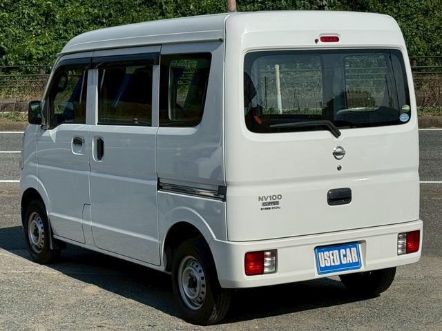 ＮＶ１００クリッパーバン ＤＸ　５ＡＧＳ車　ハイルーフ　４人乗　集中ドアロック　両側スライドドア　ヘッドライトレベライザー　エアコン　パワステ　ダブルエアバッグ　フルフラットシート　ドアバイザー　スペアキー　禁煙車　取説　記録簿（10枚目）