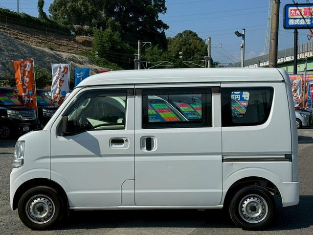 ＮＶ１００クリッパーバン ＤＸ　５ＡＧＳ車　ハイルーフ　４人乗　集中ドアロック　両側スライドドア　ヘッドライトレベライザー　エアコン　パワステ　ダブルエアバッグ　フルフラットシート　ドアバイザー　スペアキー　禁煙車　取説　記録簿（11枚目）