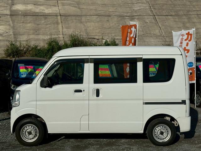 ＮＶ１００クリッパーバン ＤＸ　４人乗　社外コンポ　ＣＤ再生　スピーカー付　集中ドアロック　両側スライドドア　ヘッドライトレベライザー　エアコン　パワステ　ダブルエアバッグ　フルフラットシート　ドアバイザー　禁煙車（11枚目）