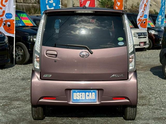 後からの一枚★外装は専任のスタッフが真心こめて丁寧に磨き上げておりますので、ピカピカに仕上がっております！又、当店でのお車をご購入のお客様はオイル交換が無料となっております！！