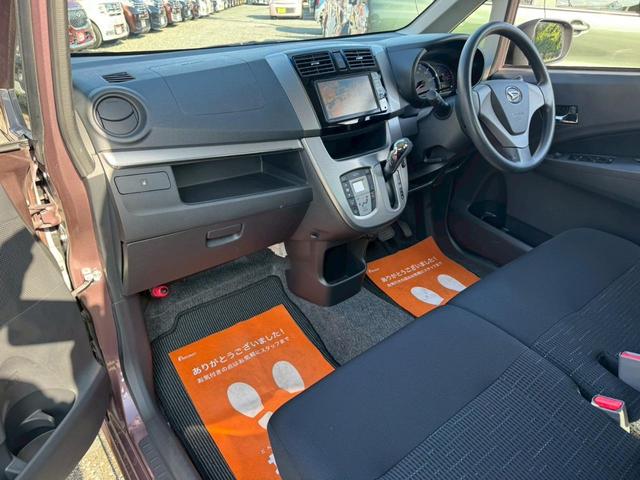 室内にも嫌な臭いも無く気持ちよくお乗り頂けます★内装も広々で目立つ汚れも無く綺麗ですよ！外装も綺麗で、お手ごろ価格で展示させて頂いております！！試乗もできますのでお気軽にお問い合わせください！