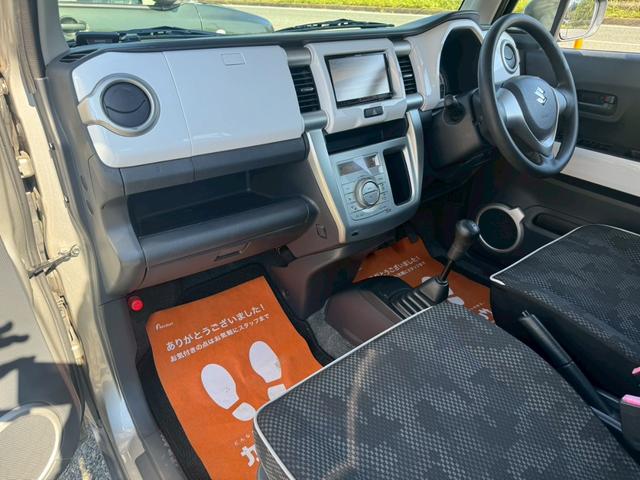 室内にも嫌な臭いも無く気持ちよくお乗り頂けます★内装も広々で目立つ汚れも無く綺麗ですよ！外装も綺麗で、お手ごろ価格で展示させて頂いております！！試乗もできますのでお気軽にお問い合わせください！