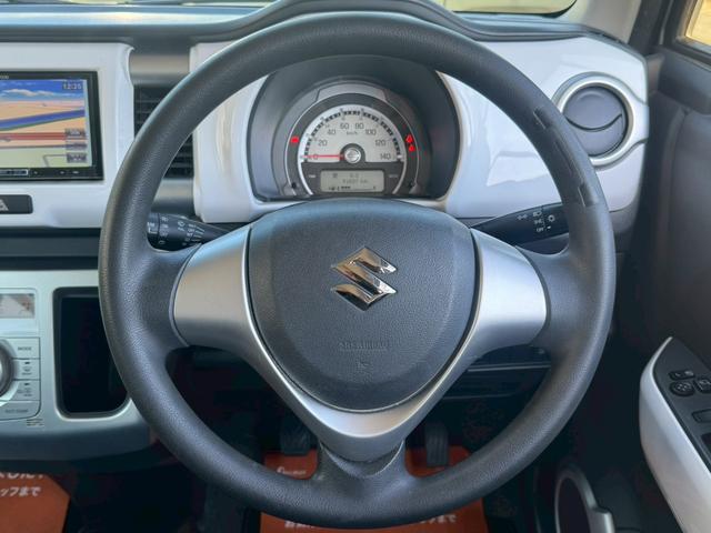 ハンドル擦れも無くメーター周りもすっきりしております☆ガラスも広く視界も良好で運転しやすいコンディションになっております☆低価格車でも自信をもってお届けします★☆