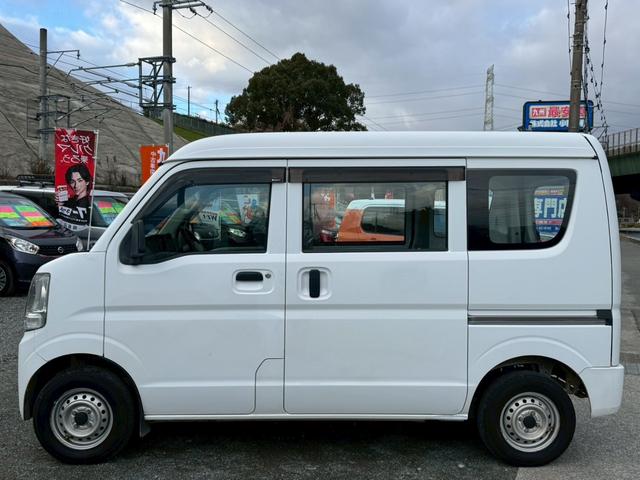 エブリイ ＰＡ　ハイルーフ　５ＡＧＳ　車４人乗　集中ドアロック　両側スライドドア　ヘッドライトレベライザー　エアコン　パワステ　ダブルエアバッグ　フルフラットシート　ドアバイザー　スペアキー　禁煙車　定期点検記録簿（12枚目）