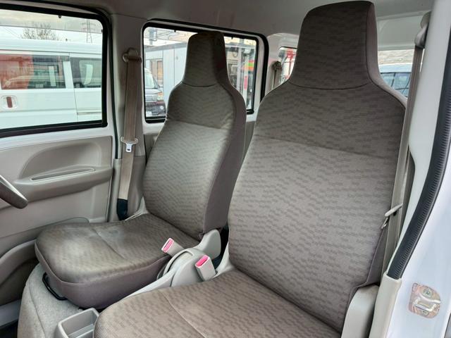 エブリイ ＰＡ　ハイルーフ　５ＡＧＳ　車４人乗　集中ドアロック　両側スライドドア　ヘッドライトレベライザー　エアコン　パワステ　ダブルエアバッグ　フルフラットシート　ドアバイザー　スペアキー　禁煙車　定期点検記録簿（17枚目）