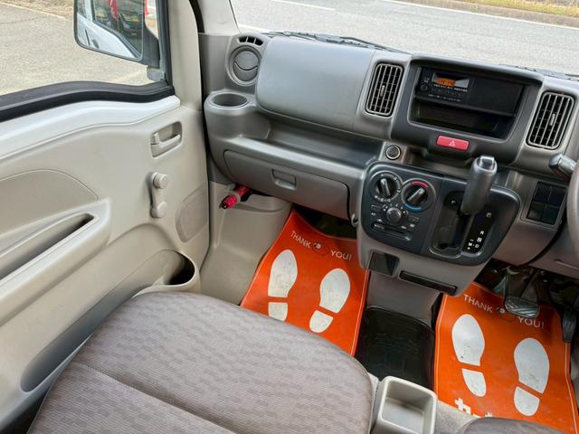 エブリイ ＰＡ　ハイルーフ　５ＡＧＳ　車４人乗　集中ドアロック　両側スライドドア　ヘッドライトレベライザー　エアコン　パワステ　ダブルエアバッグ　フルフラットシート　ドアバイザー　スペアキー　禁煙車　定期点検記録簿（18枚目）