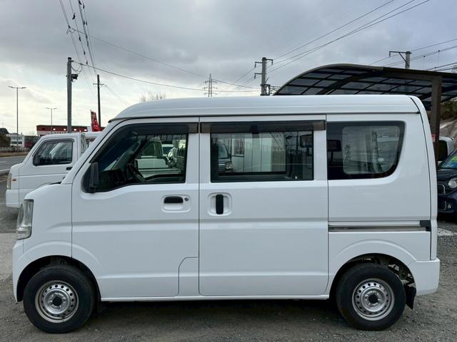 ＮＶ１００クリッパーバン ＤＸ／　５ＭＴ　４人乗　ドライブレコーダー　集中ドアロック　両側スライドドア　ヘッドライトレベライザー　エアコン　パワステ　ダブルエアバッグ　フルフラットシート　ドアバイザー　禁煙車　定期点検記録簿（12枚目）
