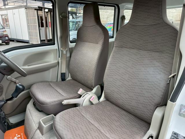 ＮＶ１００クリッパーバン ＤＸ／　５ＭＴ　４人乗　ドライブレコーダー　集中ドアロック　両側スライドドア　ヘッドライトレベライザー　エアコン　パワステ　ダブルエアバッグ　フルフラットシート　ドアバイザー　禁煙車　定期点検記録簿（19枚目）