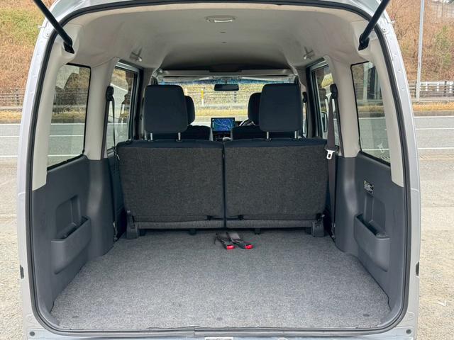 ハイゼットカーゴ クルーズ　ディスプレイオーディオ　Ｂｌｕｅｔｏｏｔｈ　ＥＴＣ　後付アームレスト　４人乗　電格ミラー　集中ドアロック　両側スライドドア　ヘッドライトレベライザー　ダブルエアバッグ　フルフラットシート　ドアバイザー（34枚目）