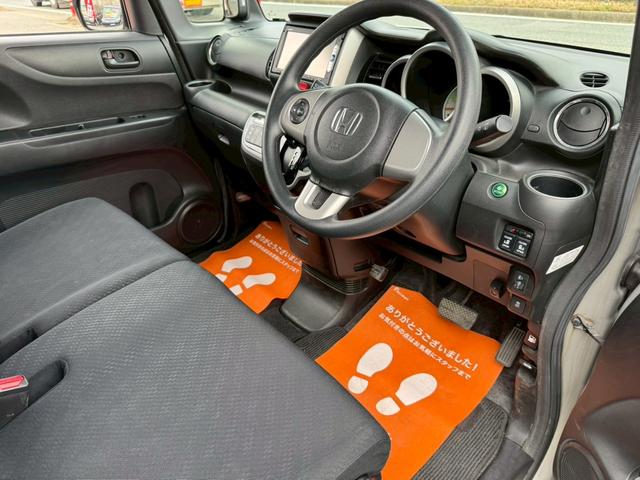 �n���h���C����������[�^�[������������肵�Ă���܂����K���X���L�����E���ǍD�ŉ^�]���₷���R���f�B�V�����ɂȂ��Ă���܂����ቿ�i�Ԃł����M�������Ă��͂����܂�����