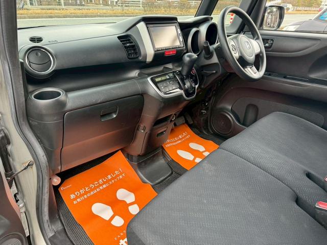 ����ȃV�[�g�ł����傫�ȉ���������A�Y��ɕۂ��Ă���܂��������@�ւł��z���̂��q�l�͍Ŋ�̉w�܂ł��}���ɏオ��܂��B���Ԃł��z���̍ۂ́A�����C���^�[����P�O�����x�ƂȂ�܂��I�I