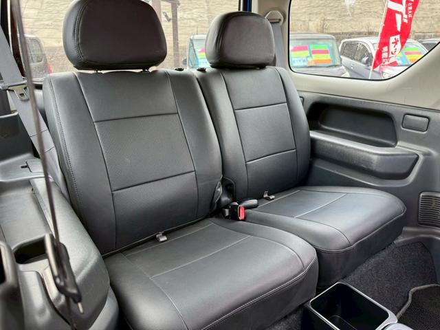 ジムニー ＸＧ　６型５ＭＴ　リフトアップ　社外オーディオ　Ｂｌｕｅｔｏｏｔｈ　ターボ　革調シートカバー　社外マフラー　オーバーフェンダー　ＬＥＤライト・デイライト　ショートバンパー　フロントテーブル　光軸調整ライト（11枚目）