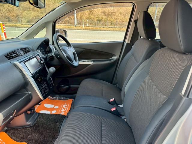 ����ȃV�[�g�ł����傫�ȉ���������A�Y��ɕۂ��Ă���܂��������@�ւł��z���̂��q�l�͍Ŋ�̉w�܂ł��}���ɏオ��܂��B���Ԃł��z���̍ۂ́A�����C���^�[����P�O�����x�ƂȂ�܂��I�I