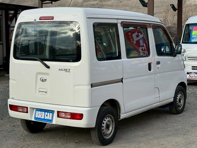 ハイゼットカーゴ スペシャルクリーン　ハイルーフ　４人乗　純正ラジオ　ＥＴＣ　集中ドアロック　両側スライドドア　ヘッドライトレベライザー　エアコン　パワステ　ダブルエアバッグ　フルフラットシート　ドアバイザー　レンタカーアップ車　取説（9枚目）