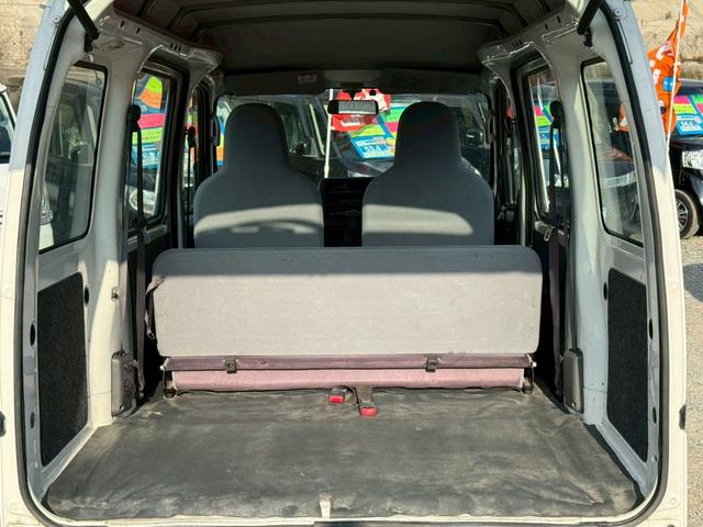 ハイゼットカーゴ スペシャルクリーン　ハイルーフ　４人乗　純正ラジオ　ＥＴＣ　集中ドアロック　両側スライドドア　ヘッドライトレベライザー　エアコン　パワステ　ダブルエアバッグ　フルフラットシート　ドアバイザー　レンタカーアップ車　取説（33枚目）