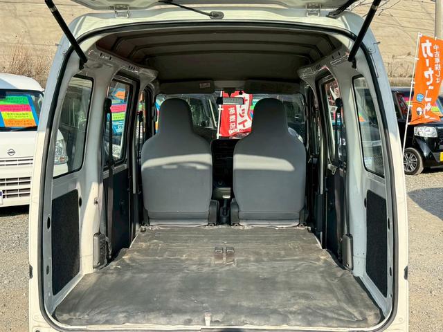 ハイゼットカーゴ スペシャルクリーン　ハイルーフ　４人乗　純正ラジオ　ＥＴＣ　集中ドアロック　両側スライドドア　ヘッドライトレベライザー　エアコン　パワステ　ダブルエアバッグ　フルフラットシート　ドアバイザー　レンタカーアップ車　取説（34枚目）