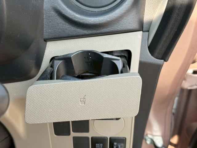 �������肵���f�U�C���̃J�b�v�z���_�[�ł��B�W���[�X�̂��ڂ������ƂȂǂ��Ȃ����ꂢ�ł��B