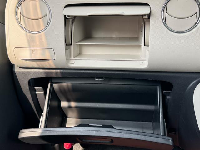 ������Ȃ̃O���[�u�{�b�N�X�ł������ɂ����ۂɐ悸�̓X�^�b�t���P�O�O���ڈȏ�̓��Ƀ`�F�b�N�������K����N���A�[�����ԗ��݂̂�W�����Ă���܂��@���v���̍��ƂQ�������m�ɂ��C����������