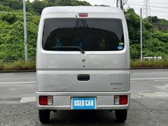 後からの一枚★外装は専任のスタッフが真心こめて丁寧に磨き上げておりますので、ピカピカに仕上がっております！又、当店でのお車をご購入のお客様はオイル交換が無料となっております！！ 6
