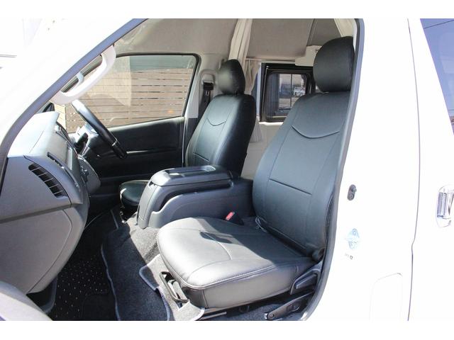 ハイエースバン ＲＶビックフット　スウィング４．７ｎ　２．８ＤＴ　４ＷＤ　キャンピングカー　シンク　冷蔵庫　ＦＦヒーター　電子レンジ　１５００Ｗインバーター　コロナ製冷風機　ツインサブバッテリー　走行充電　外部充電　マックスファン　床下収納　１オーナー車（18枚目）