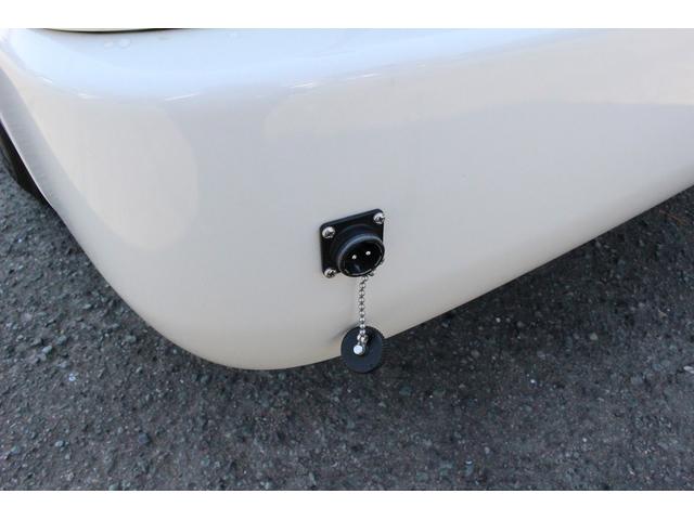 ハイエースバン ＲＶビックフット　スウィング４．７ｎ　２．８ＤＴ　４ＷＤ　キャンピングカー　シンク　冷蔵庫　ＦＦヒーター　電子レンジ　１５００Ｗインバーター　コロナ製冷風機　ツインサブバッテリー　走行充電　外部充電　マックスファン　床下収納　１オーナー車（27枚目）