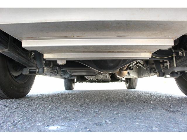 ハイエースバン ＲＶビックフット　スウィング４．７ｎ　２．８ＤＴ　４ＷＤ　キャンピングカー　シンク　冷蔵庫　ＦＦヒーター　電子レンジ　１５００Ｗインバーター　コロナ製冷風機　ツインサブバッテリー　走行充電　外部充電　マックスファン　床下収納　１オーナー車（29枚目）