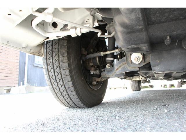 ハイエースバン ＲＶビックフット　スウィング４．７ｎ　２．８ＤＴ　４ＷＤ　キャンピングカー　シンク　冷蔵庫　ＦＦヒーター　電子レンジ　１５００Ｗインバーター　コロナ製冷風機　ツインサブバッテリー　走行充電　外部充電　マックスファン　床下収納　１オーナー車（31枚目）