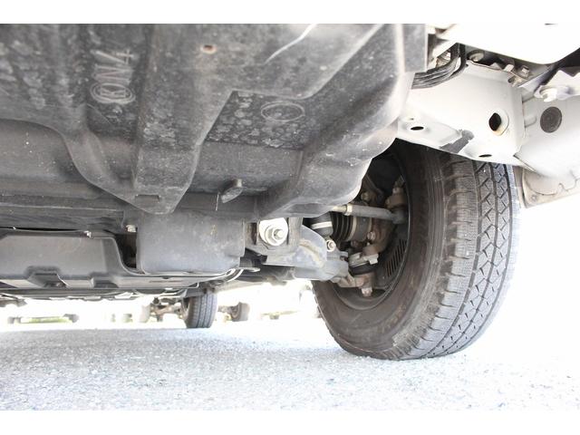 ハイエースバン ＲＶビックフット　スウィング４．７ｎ　２．８ＤＴ　４ＷＤ　キャンピングカー　シンク　冷蔵庫　ＦＦヒーター　電子レンジ　１５００Ｗインバーター　コロナ製冷風機　ツインサブバッテリー　走行充電　外部充電　マックスファン　床下収納　１オーナー車（32枚目）