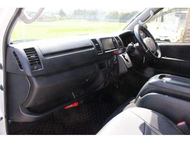 ハイエースバン ＲＶビックフット　スウィング４．７ｎ　２．８ＤＴ　４ＷＤ　キャンピングカー　シンク　冷蔵庫　ＦＦヒーター　電子レンジ　１５００Ｗインバーター　コロナ製冷風機　ツインサブバッテリー　走行充電　外部充電　マックスファン　床下収納　１オーナー車（35枚目）