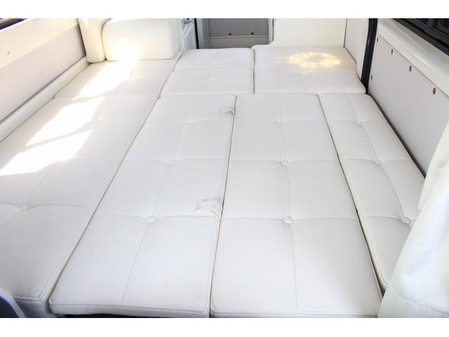 ハイエースバン ＲＶビックフット　スウィング４．７ｎ　２．８ＤＴ　４ＷＤ　キャンピングカー　シンク　冷蔵庫　ＦＦヒーター　電子レンジ　１５００Ｗインバーター　コロナ製冷風機　ツインサブバッテリー　走行充電　外部充電　マックスファン　床下収納　１オーナー車（47枚目）