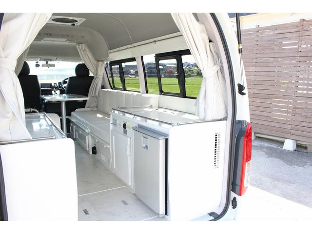 ハイエースバン ＲＶビックフット　スウィング４．７ｎ　２．８ＤＴ　４ＷＤ　キャンピングカー　シンク　冷蔵庫　ＦＦヒーター　電子レンジ　１５００Ｗインバーター　コロナ製冷風機　ツインサブバッテリー　走行充電　外部充電　マックスファン　床下収納　１オーナー車（49枚目）