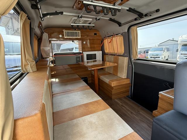 ライトエースバン ステージ２１　リゾートデュオ　ルクシオ　４ＷＤ　キャンピングカー　ＦＦヒーター　１５００Ｗインバーター　ツインサブバッテリー　走行充電　外部充電　シンク　ポータブル冷蔵庫　フリップダウンモニター　電子レンジ　フレキシブルソーラーパネル　ナビ（41枚目）