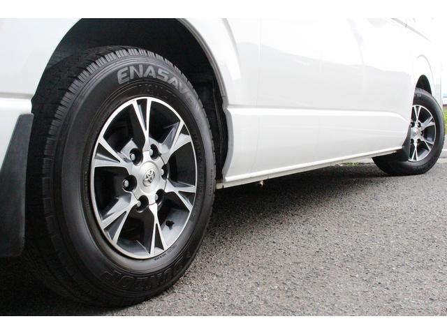 ハイエースバン ＲＶビックフット　リトルノオクタービアＭ　ＦＦヒーター　１５００Ｗインバーター　冷蔵庫　ソーラーパネル（２枚）　シンク　ＩＨコンロ　レンジ　ツインサブＢＴ　走行充電　外部充電　マックスファン　フリップダウンモニター　リアスピーカー　１オーナー（28枚目）