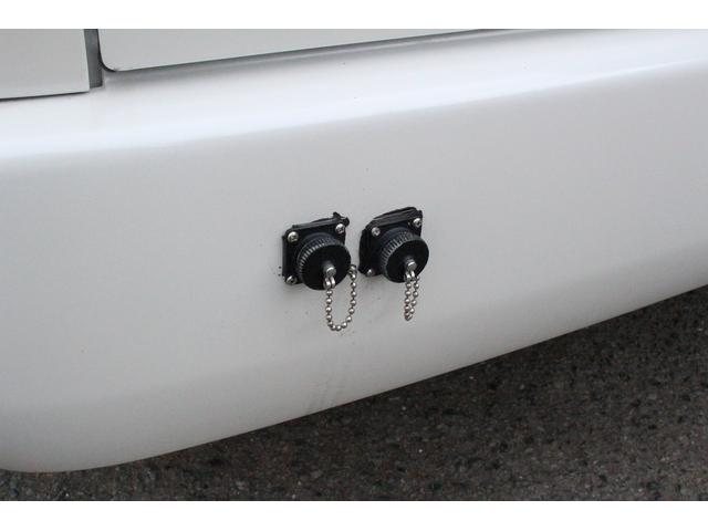ハイエースバン ＲＶビックフット　リトルノオクタービアＭ　ＦＦヒーター　１５００Ｗインバーター　冷蔵庫　ソーラーパネル（２枚）　シンク　ＩＨコンロ　レンジ　ツインサブＢＴ　走行充電　外部充電　マックスファン　フリップダウンモニター　リアスピーカー　１オーナー（29枚目）