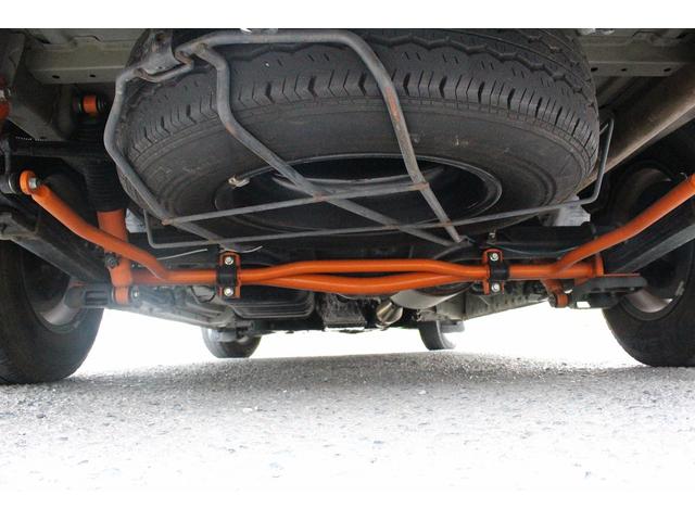 ハイエースバン ＲＶビックフット　リトルノオクタービアＭ　ＦＦヒーター　１５００Ｗインバーター　冷蔵庫　ソーラーパネル（２枚）　シンク　ＩＨコンロ　レンジ　ツインサブＢＴ　走行充電　外部充電　マックスファン　フリップダウンモニター　リアスピーカー　１オーナー（30枚目）